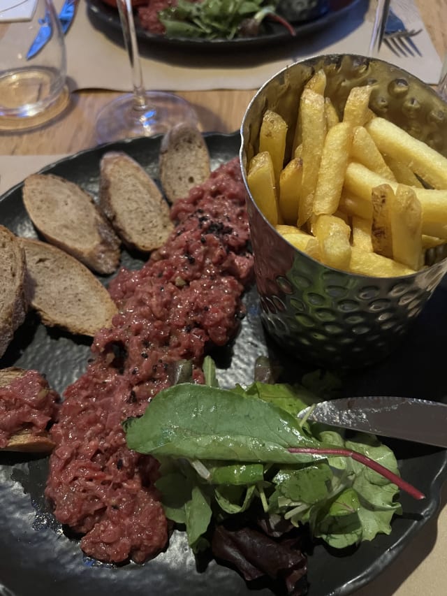 Tartare de boeuf (170g) - Bis, Montreux