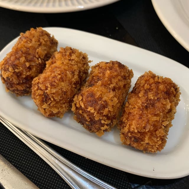 Croquetas de jamón (4 unidades) - Txirimiri, Barcelona