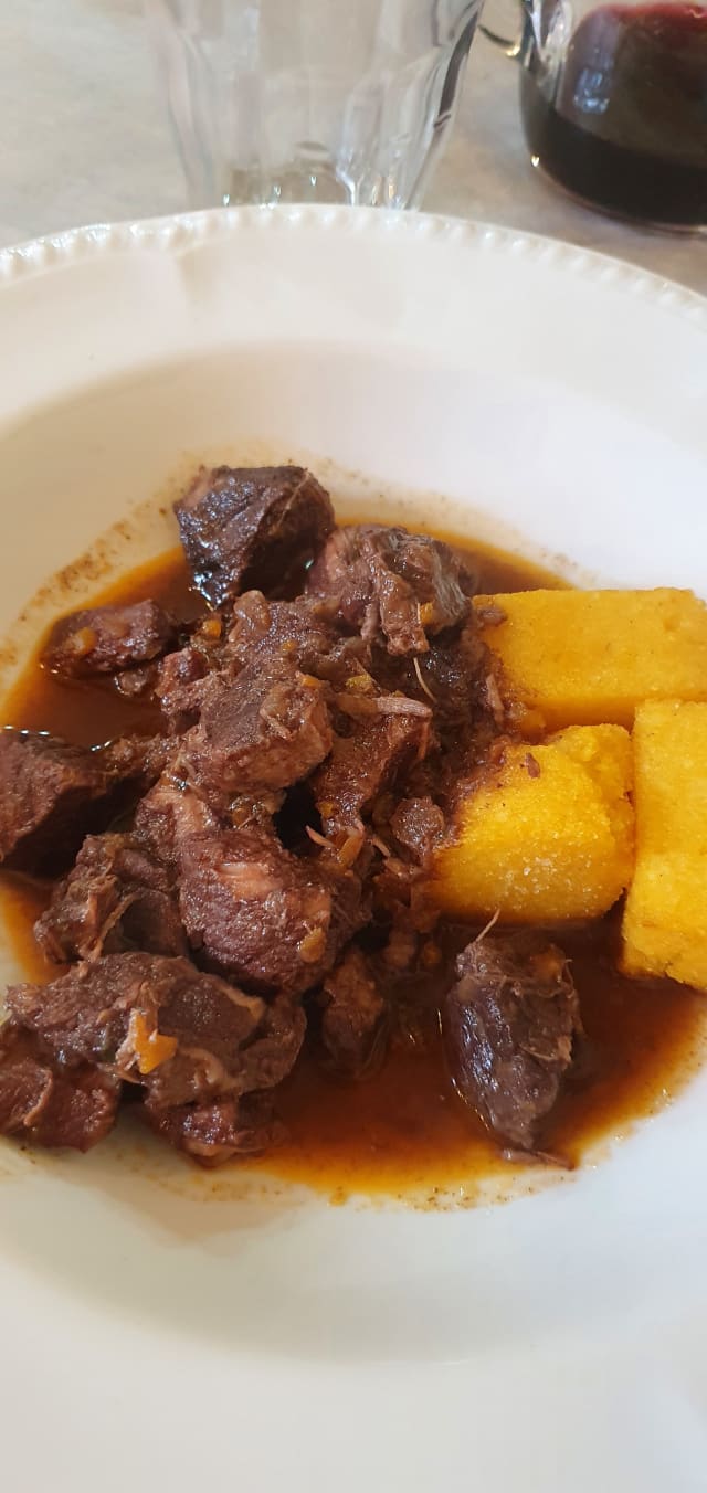 Cinghiale con polenta fritta - Hosteria Numero 1000, Fidenza