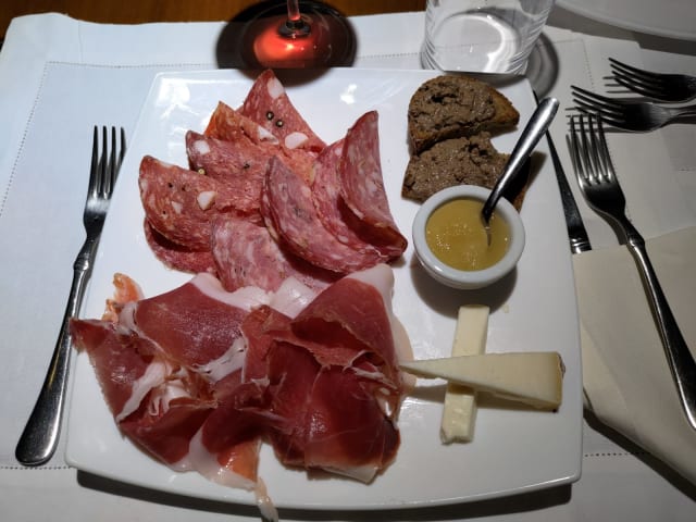 Antipasto tradizionale toscano - Osteria La Gramola