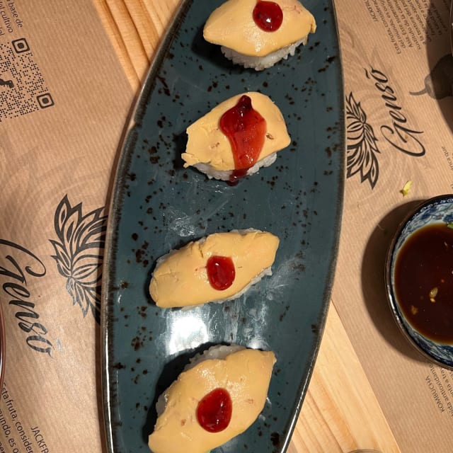 Nigiri de foie a la plancha - Genso by Izakaya Parets