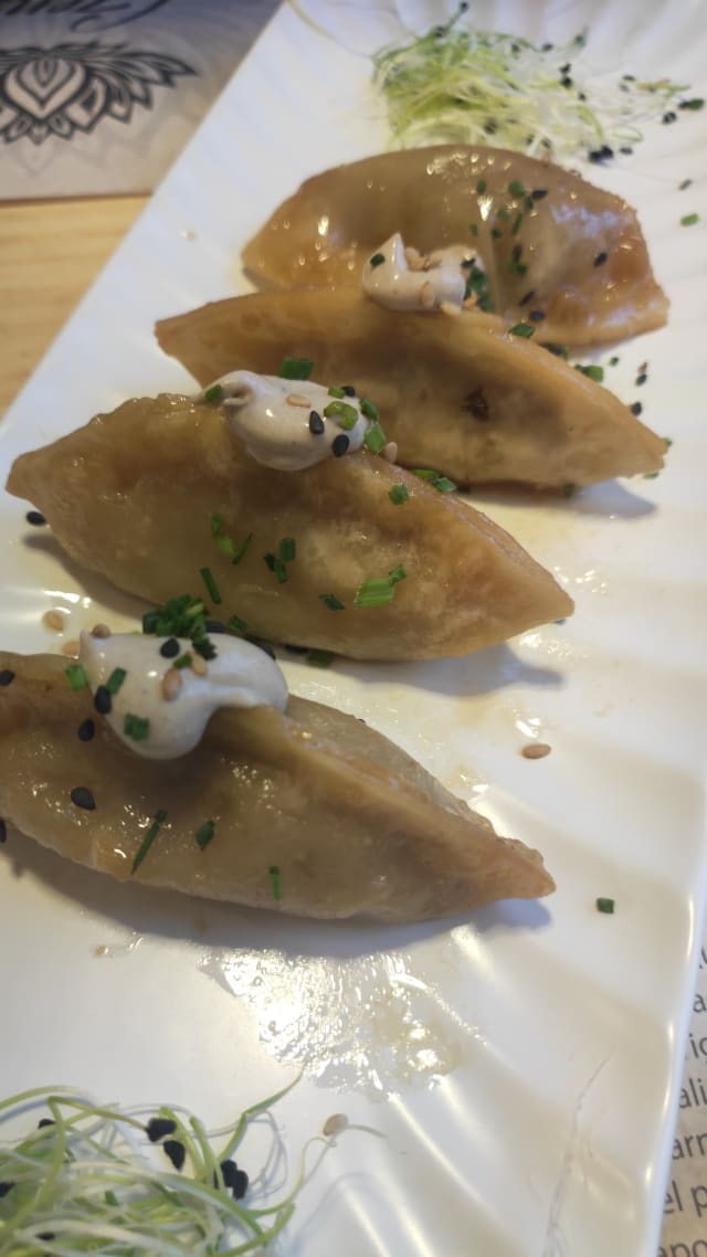 Gyozas de strogonoff - Genso by Izakaya Parets