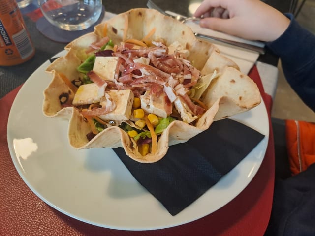 Piadina salad  - Ev Station