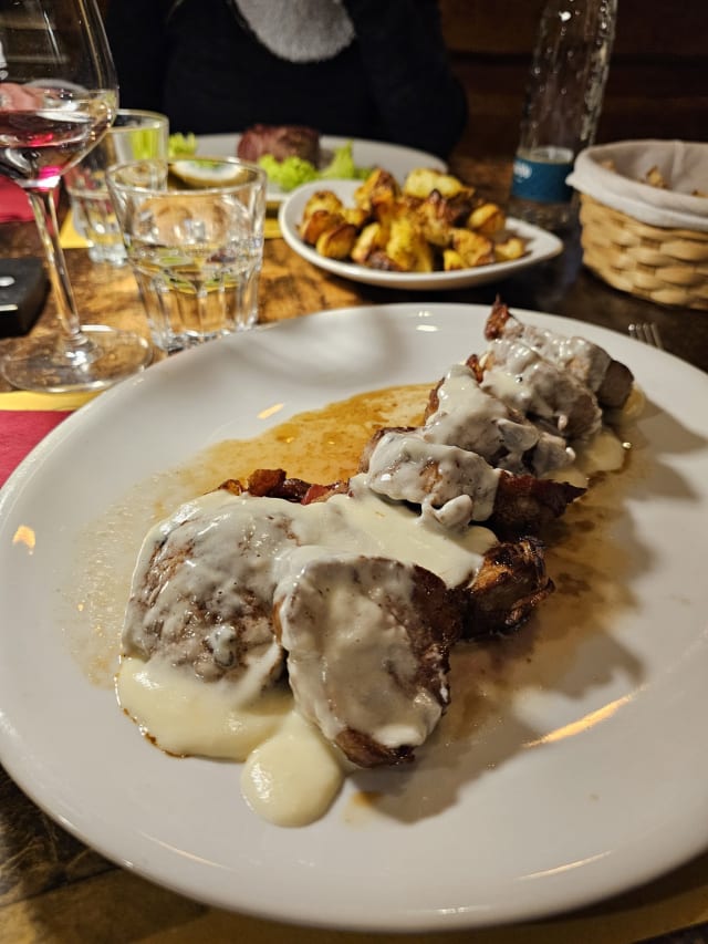 Spiedone Lardellato - Locanda Antichi Sapori, Genoa