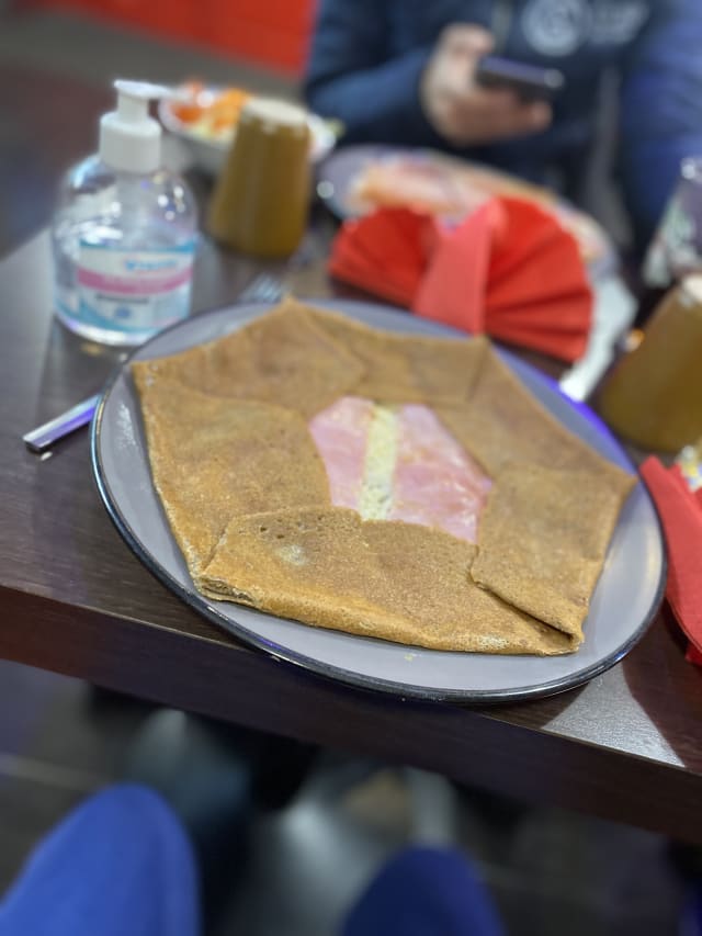 Jambon + Emmental Râpé - Crêperie du port, Poissy