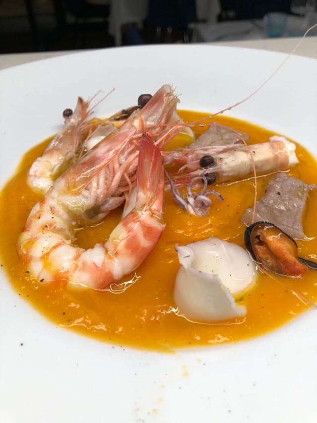 Vellutata di zucca e pesce misto a vapore  - Mariani Ristorante, Pescara