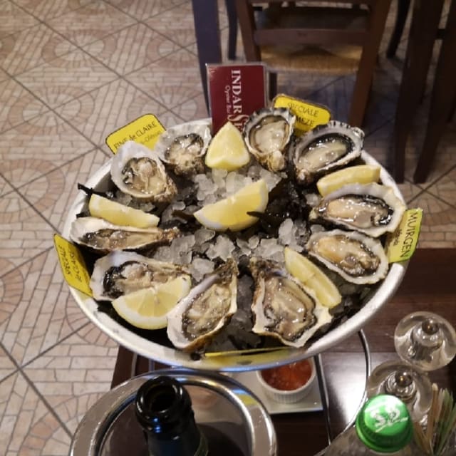 Plateau Degustazione Ostriche (10 ostriche di 5 tipologie diverse) - Indarsena Oyster Bar