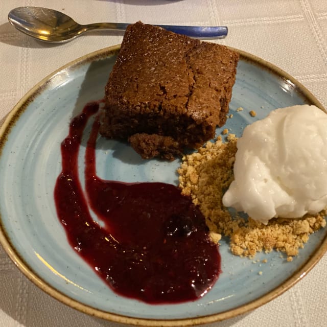 Brownie de xocolata amb gelat de coco - Cim, Vilafranca Del Penedes