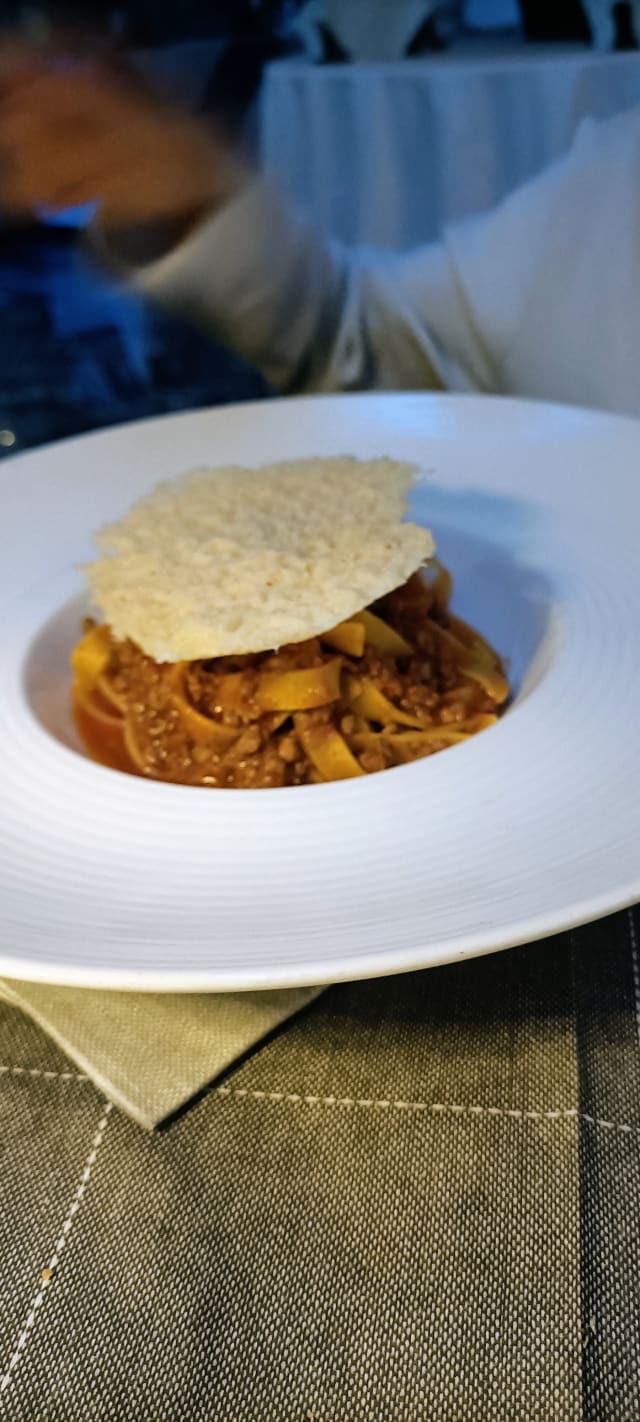 Tagliatelle al ragù antico - I Portoni Di Zolì, Bologna