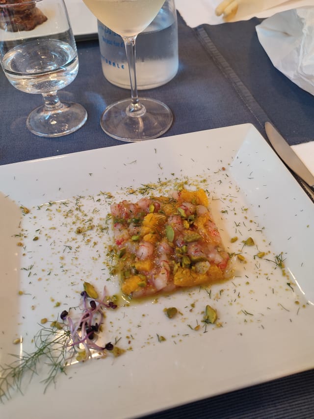 Tartare di gamberi rossi di Mazara con arance e pistacchi di Bronte - Briss, Turin