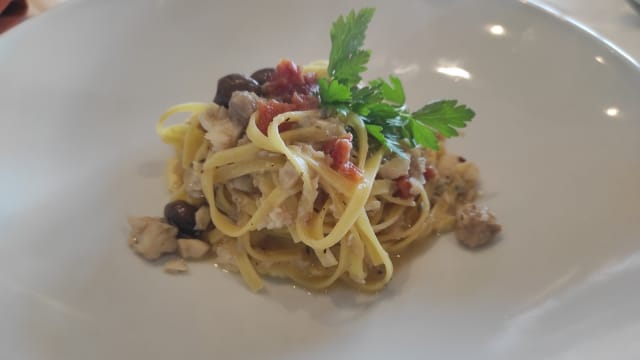 Tagliolini alla carbonara di lago con pomodori confit, luccio e olive leccino - Osteria Pane al Sale