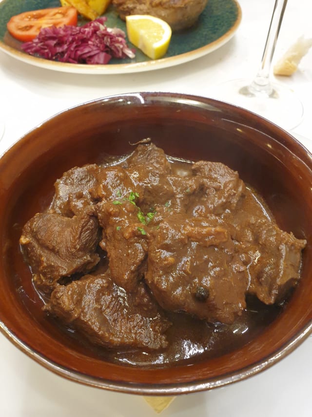 Peposo di manzo  all' impruneta con purè di patate - Ristorante Il David, Florence