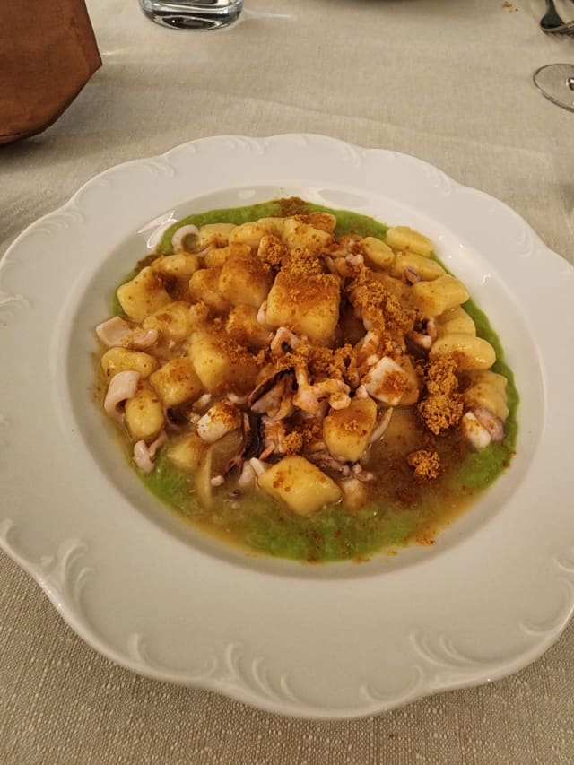 Gnocchi di patate con polpo, olive taggiasche e pomodorini freschi - Casa Ciabattini, Florence