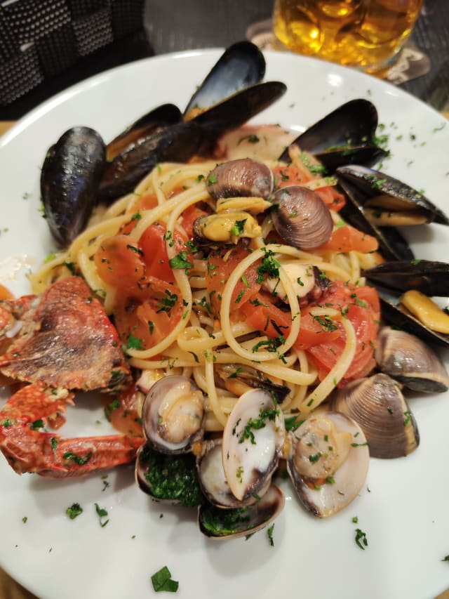 Linguine allo scoglio - Rotonda Oberdan Grill Bar