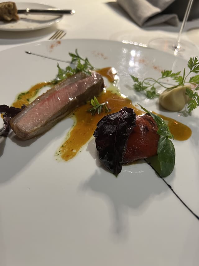 Agnello alla brace, peperone crusco e menta - Glam di Enrico Bartolini, Venice