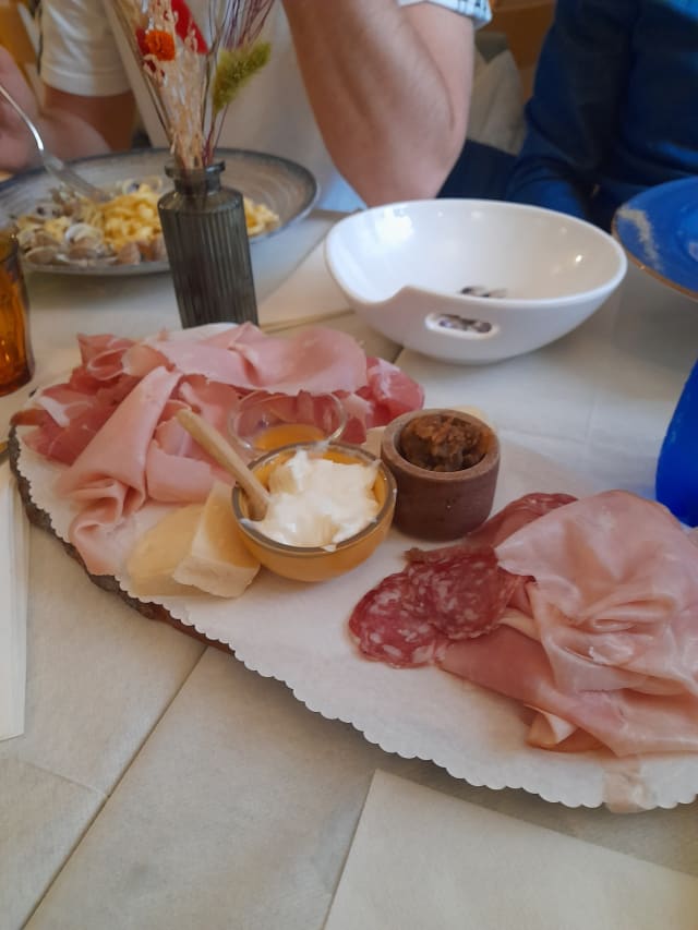 Tavolozza romagnola affettati, formaggi e confetture (per 2 persone) - Osteria Il Paiolo