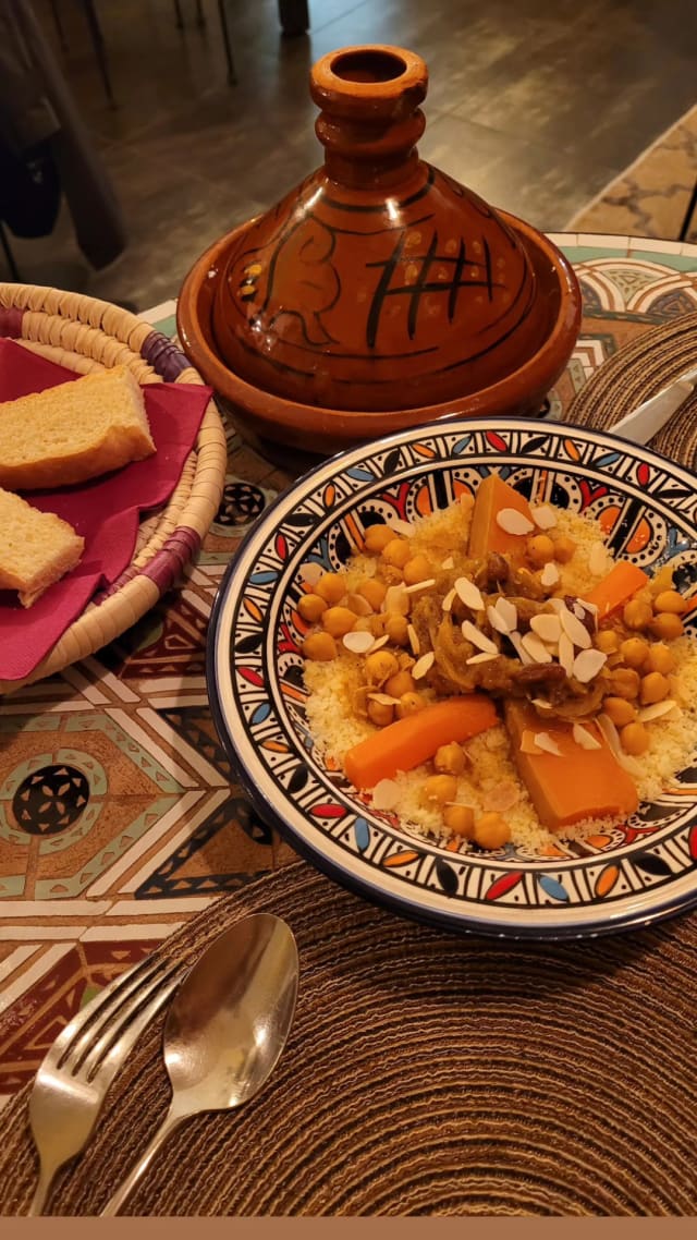 Cous cous vegetariano agrodolce - UMMY Bistrot Marocchino