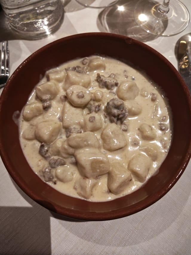 Gnocchi alla crema di caciocavallo e salsiccia  - La Porta Rossa, Milan