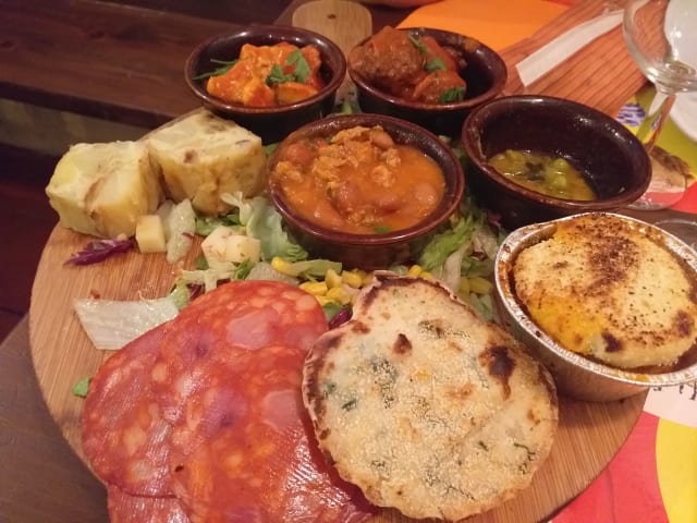 Tapas Variadas - El Pajaro Cucina Spagnola e Greca, Naples