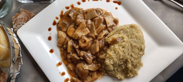 polenta e funghi - Ristorante Miravalle