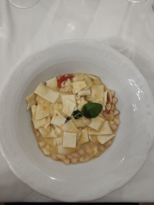 Pettole e fagioli della casa - BorgAntico