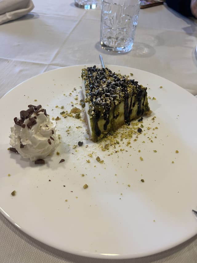 Cheesecake pistacchio e cioccolato - Osteria Romana, Rome