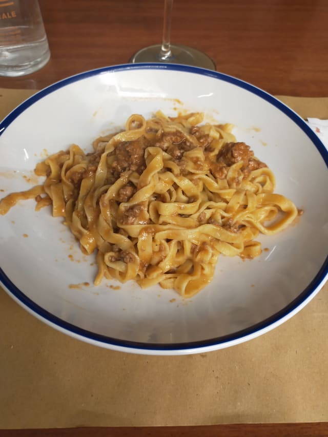 Tagliatelle al ragù - Osteria Boccabuona, Bologna