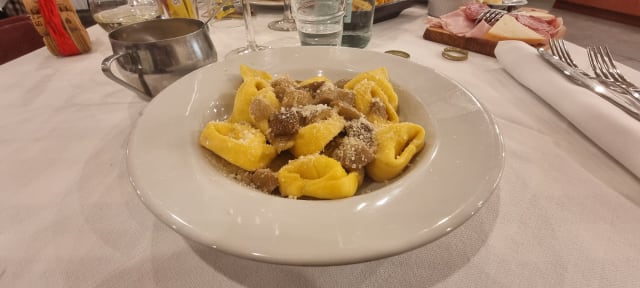 Tortelloni ai porcini - Trattoria Rivabella al Parco Verde