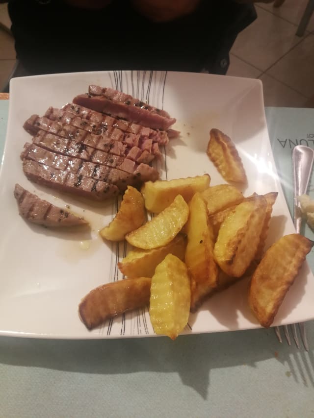  Tagliata di tonno alla griglia  - Soleeluna