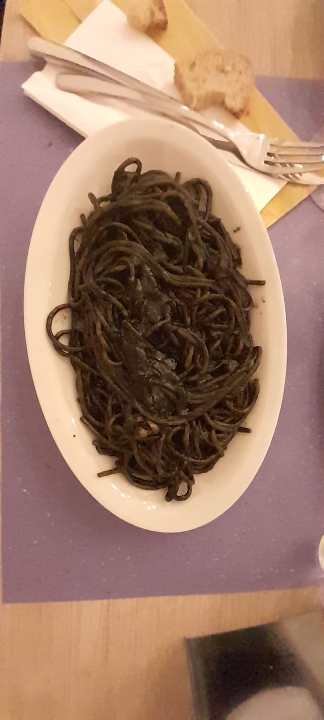 Spaghetti al nero di seppia  - Mamma Mia