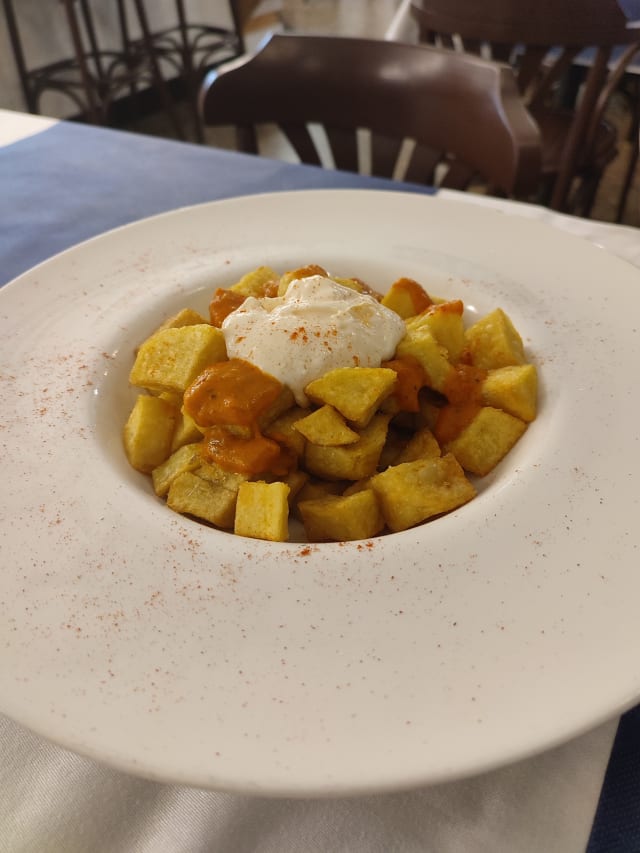 Patatas bravas  - Arogueira