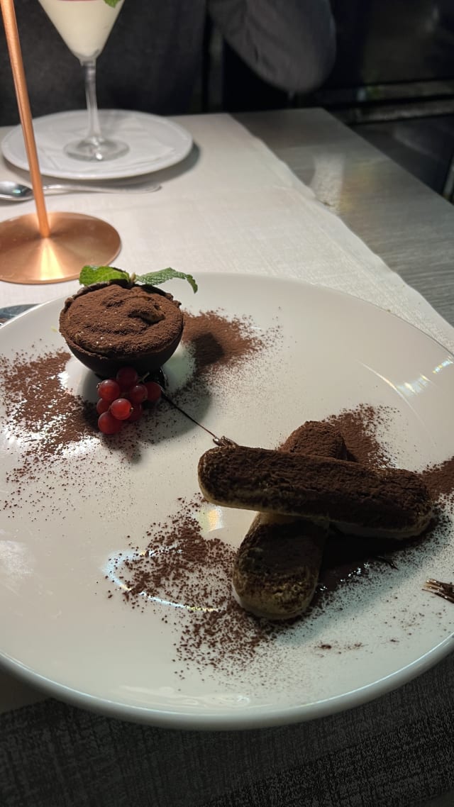 Tiramisù scomposto - Gilò Ristorante