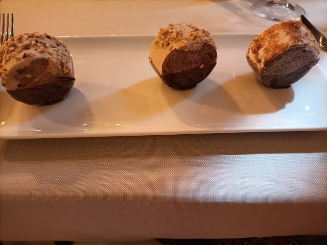  Tre biscotti e il gelato  - Vin Bistrot, Moncalieri