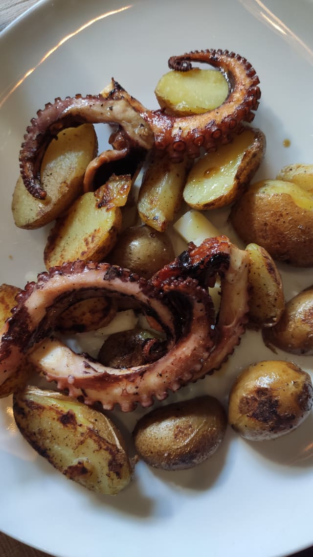 Polpo alla brace con patate saltate - Secca 48