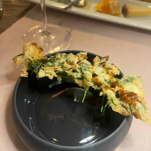 Bouquet di Erbe Aromatiche in Tempura e Teriyaki (vegano) - Bottega Lucia, Milan