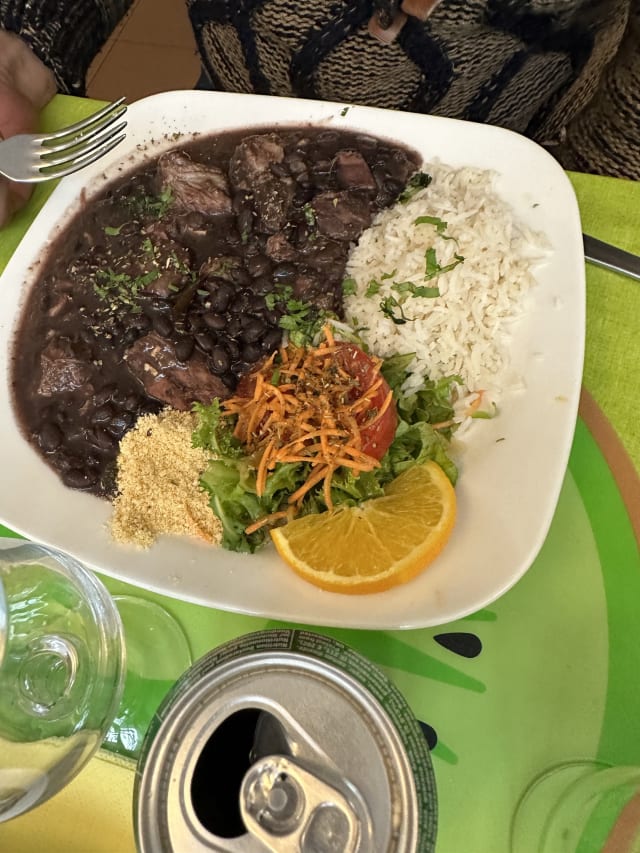 Feijoada (plat national brésilien) - La Taverne du Brésil et du Cap Vert, Paris