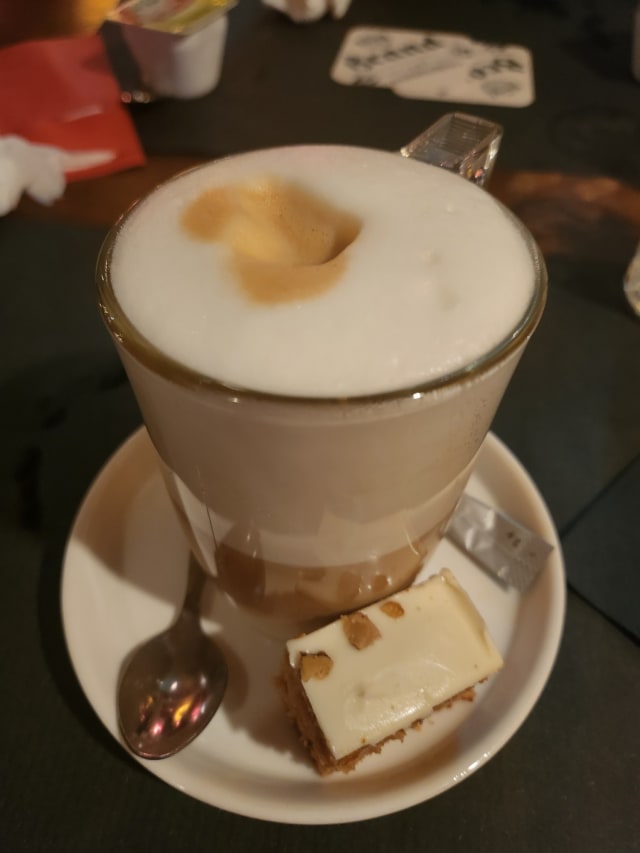 Latte macchiato - Stampeat Restaurants