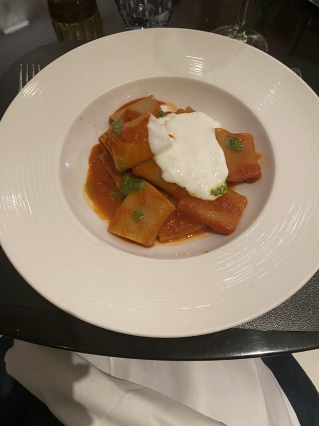 Paccheri con crema di pomodoro - Camillo Benso