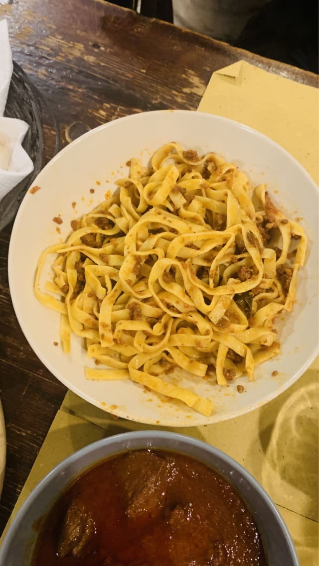 tagliatelle ai funghi porcini - La Dispensa Toscana di Tosi Claudio, Melegnano