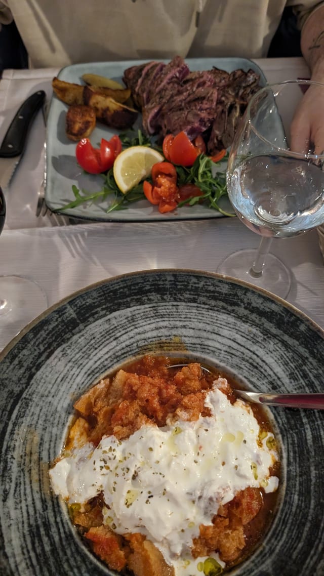 Pappa al pomodoro con fiocchi di stracciatella - Il Tocco di Bacco, Florence