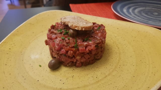 Tartar de tomate y fuet - The Gastro Corner - Four Points by Sheraton Barcelona