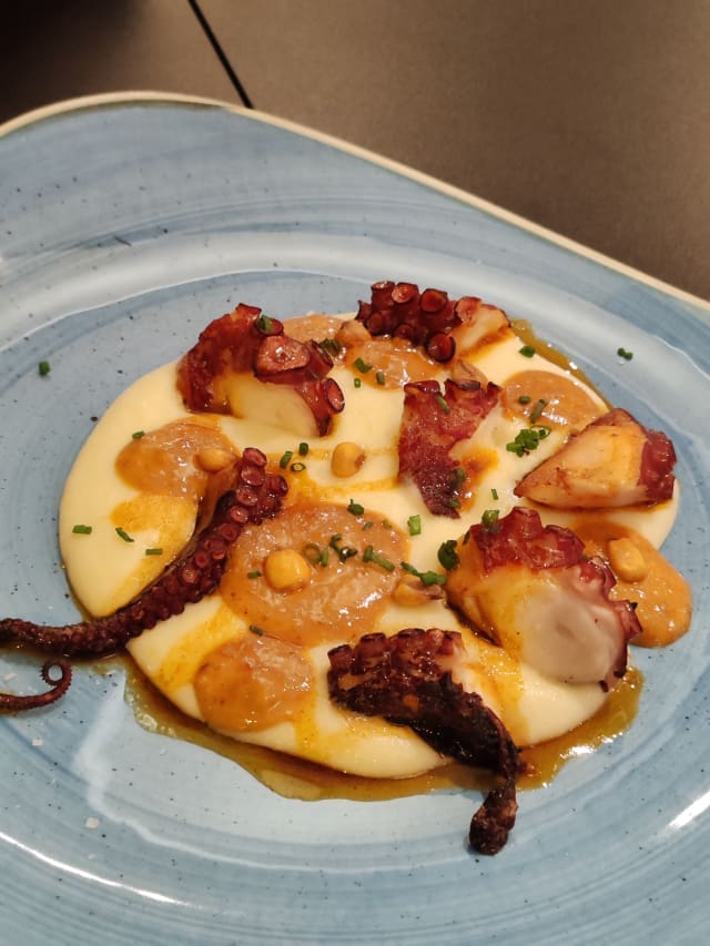 Pulpo - The Gastro Corner - Four Points by Sheraton Barcelona, Barcelona