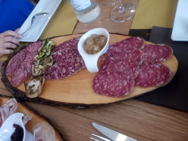 tagliere di salami - Ristosalumeria Carpi