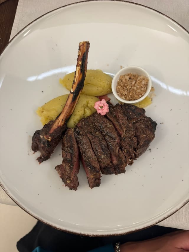 Tomahawk di Cervo - Biancospino Ristorante, Trieste