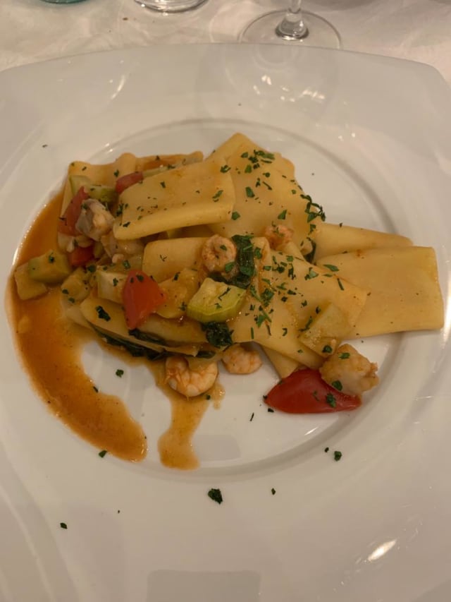 Paccheri pescatrice, gamberetti e zucchine - Aquarium