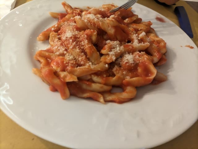 Strozzapreti al pomodoro - Hostaria da Bacco