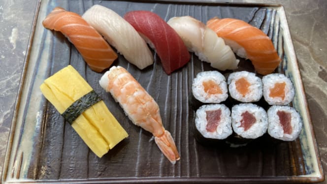 Mix sushi set  - Doumo Japanese, London
