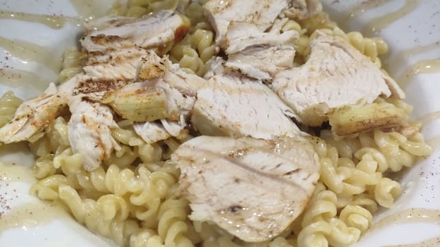 Pasta crème chèvre et poulet au miel - Underground Coffee Gare de Lyon, Paris