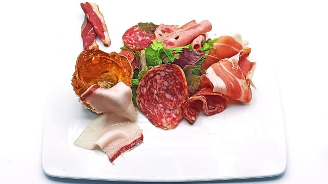 Selezione di salumi toscani - John Tartarino, Follonica