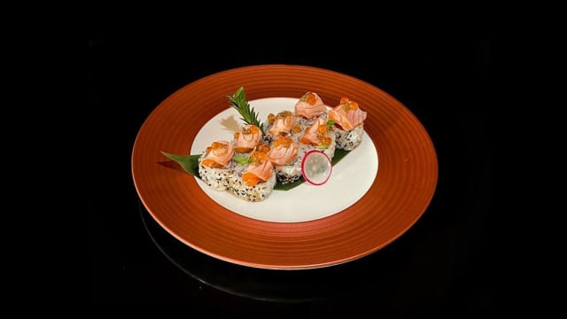 Salmon roll - Haruka Sushi